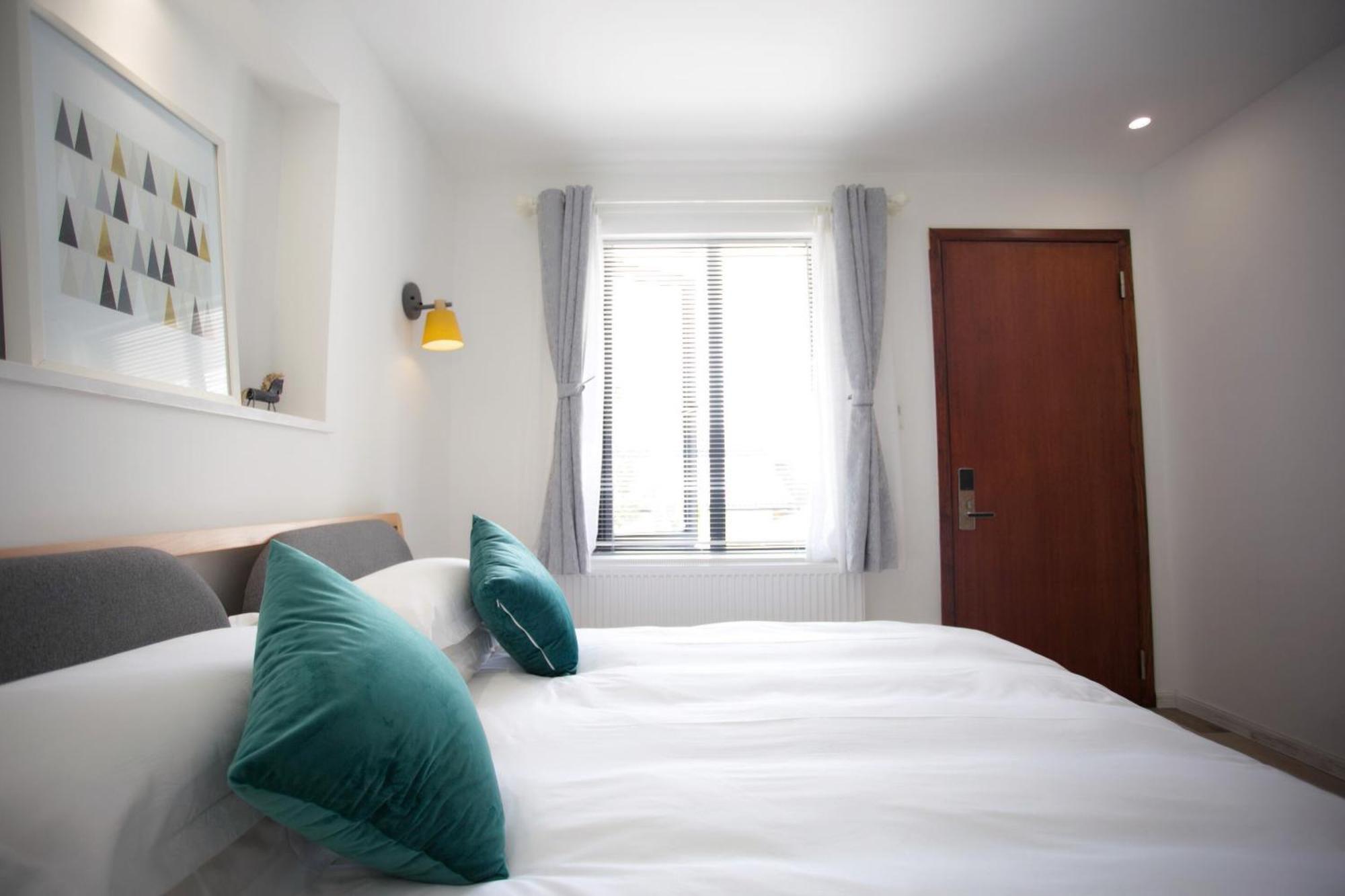 The Mountain Hotel Hangzhou Room photo